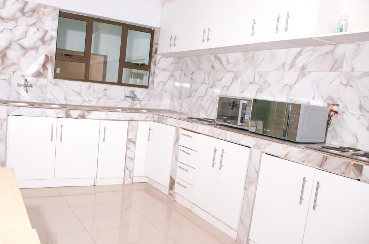 Gift Guest House 4 Cravenby ภายนอก รูปภาพ